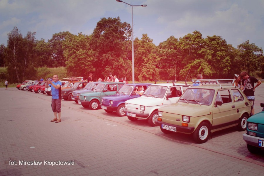 Zlot Fiata 126p. Awaryjni w Zdunach. KlassikAuto.pl