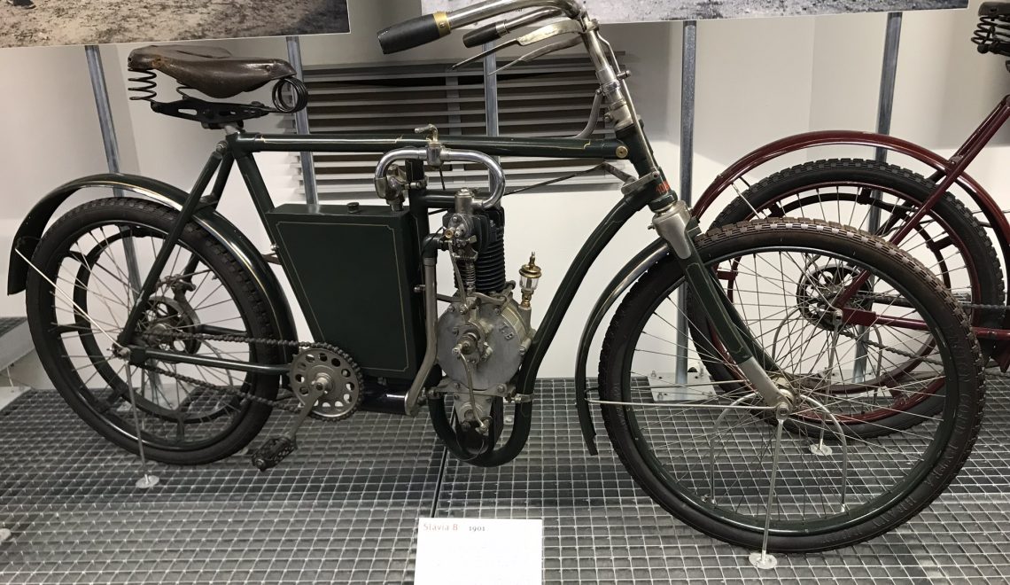 Rower napędzany silnikiem z 1901 roku – Slávia B