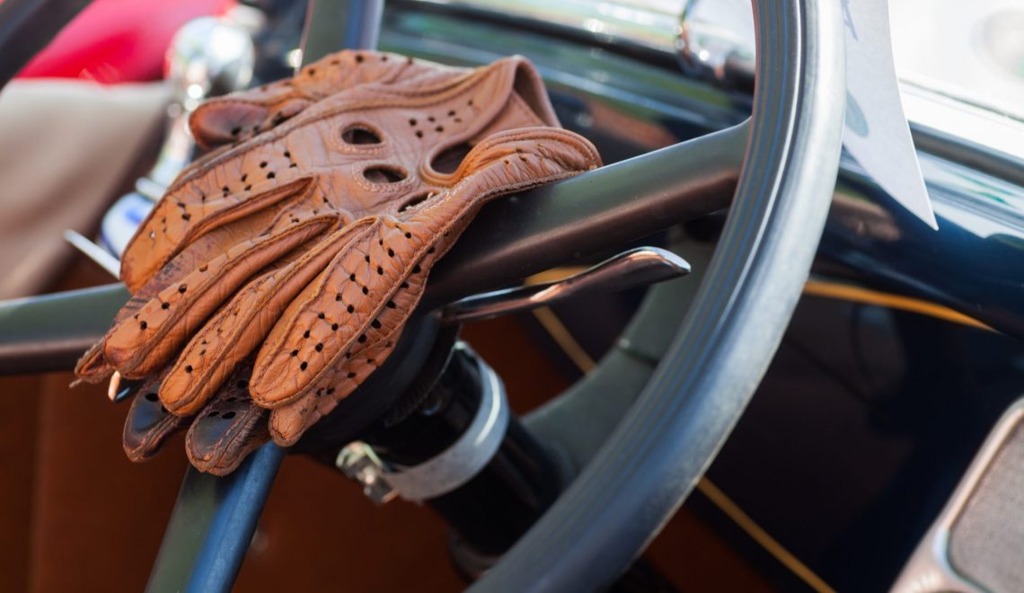 Modne rękawiczki samochodowe – jak zadbać o wygodę i bezpieczeństwo podczas jazdy