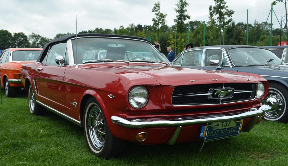 Filmowy debiut Forda Mustanga – jak to w końcu było?