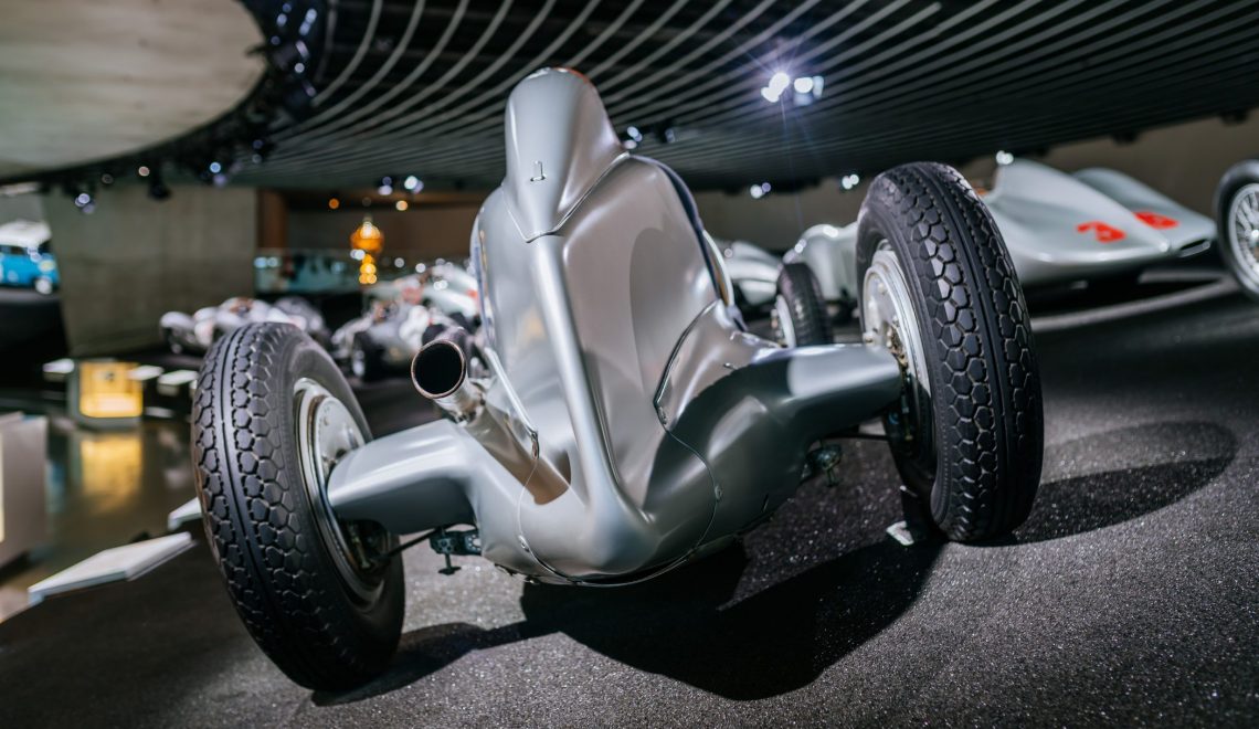90 lat temu zadebiutował Mercedes-Benz W 25 – „Srebrna strzała”
