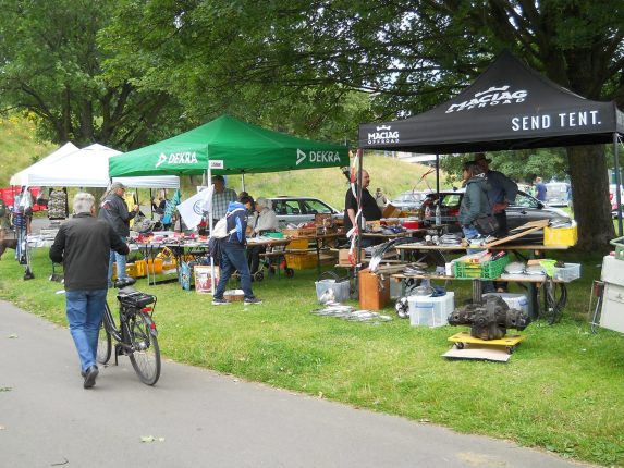 Zlot pojazdów zabytkowych w Duisburg - Ruhrort - Mühlenweide