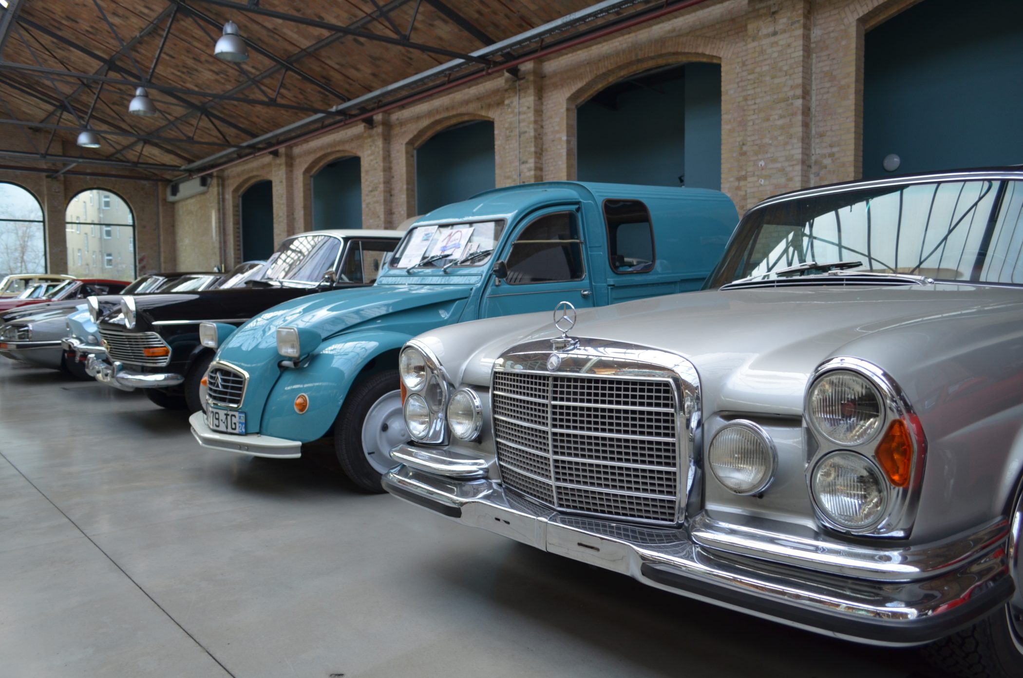 Klasyczne samochody: Pasja, Historia i Wyzwania Współczesnego ...