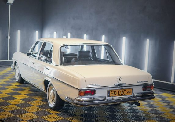 Mercedes-Benz W108