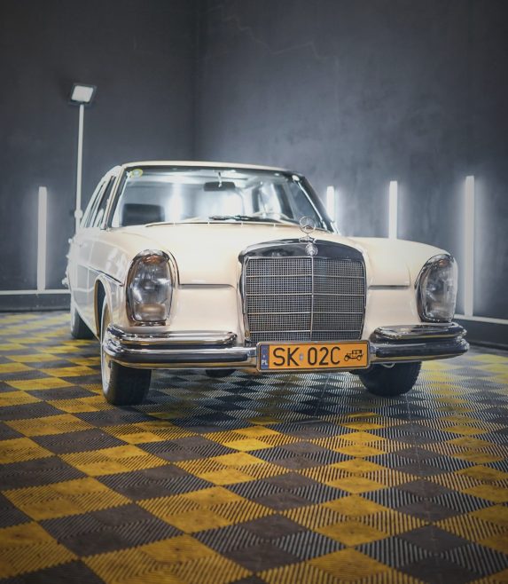 Mercedes-Benz W108