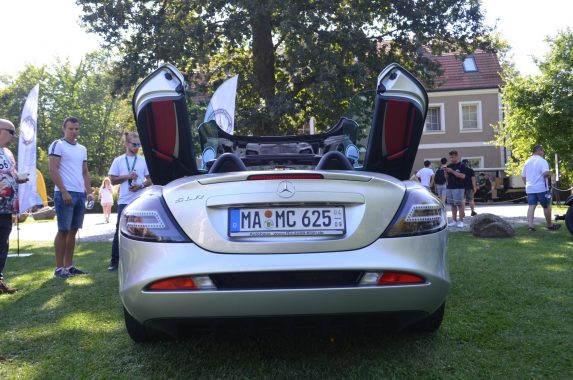 Mercedes-Benz SLR