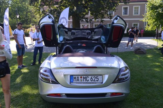 Mercedes-Benz SLR