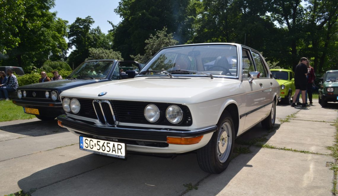BMW E12 520