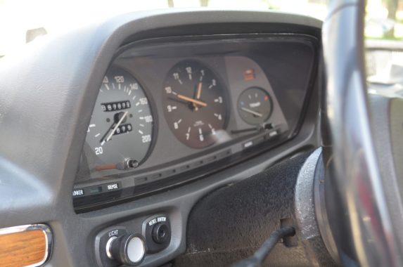BMW E12 520