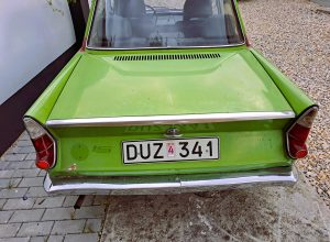 BMW 700