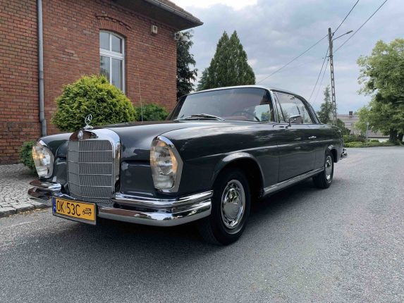 Mercedes-Benz w111 coupé 