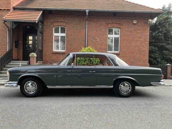 Mercedes-Benz w111 coupé 