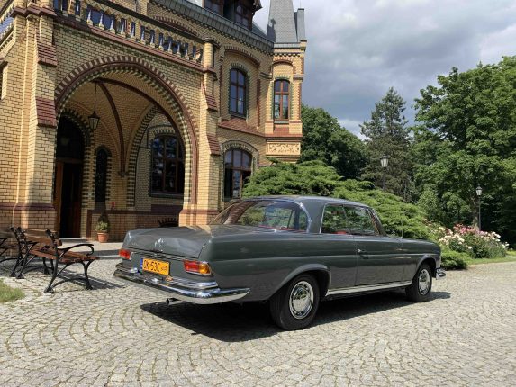 Mercedes-Benz w111 coupé 