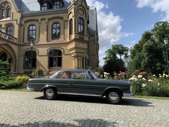 Mercedes-Benz w111 coupé 
