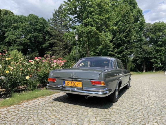 Mercedes-Benz w111 coupé 