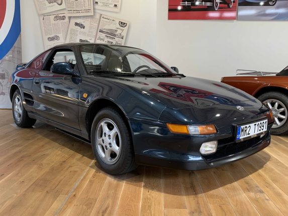 Toyota MR2