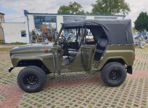 UAZ 469B w stylu RESTOMOD
