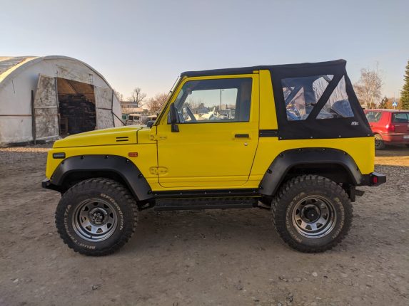 Suzuki Samurai