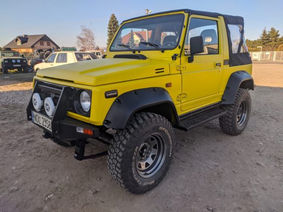 Suzuki Samurai