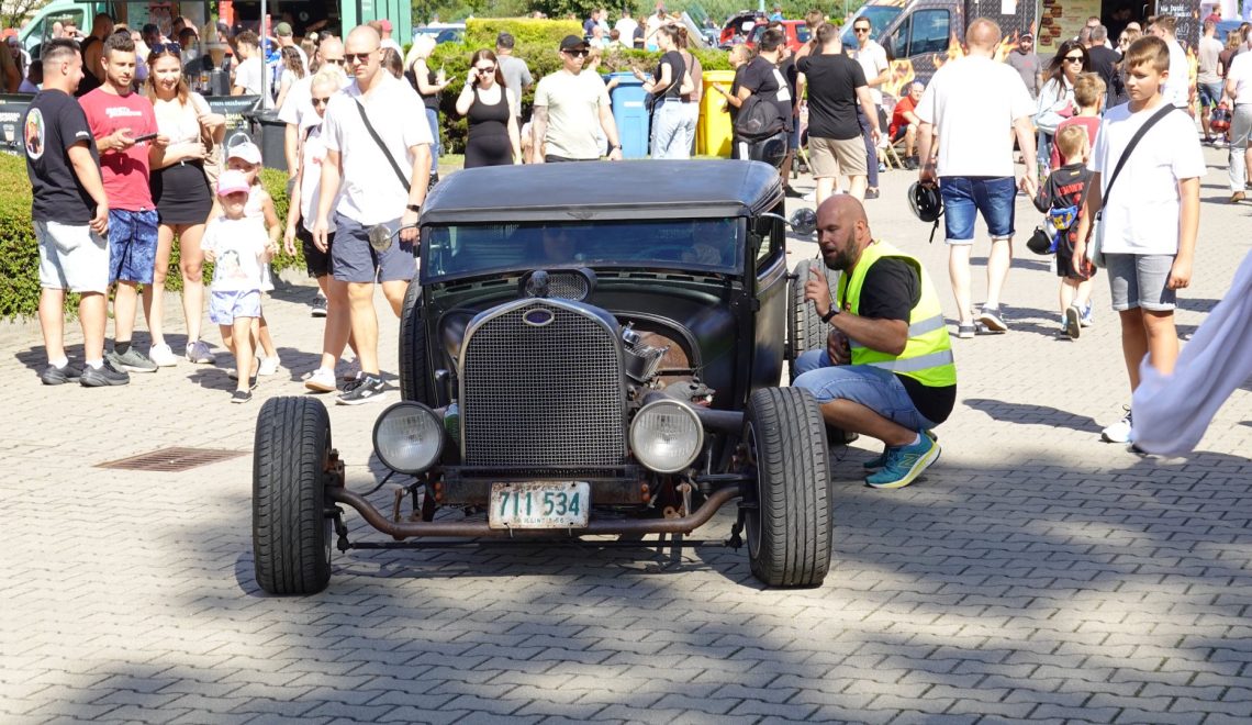 Oldtimer & Youngtimer Fest Komorniki 2025 – ponad 500 klasyków pod Poznaniem!