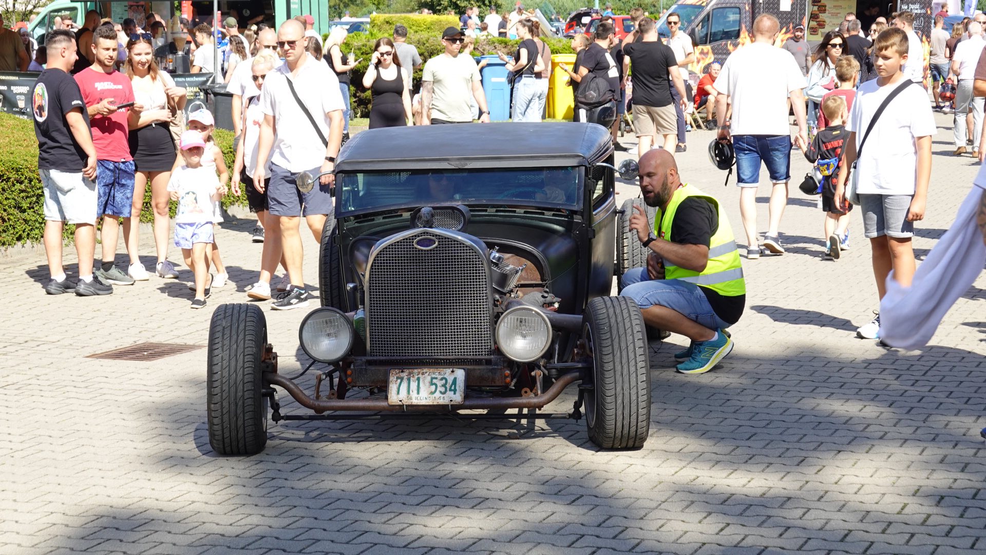 Oldtimer & Youngtimer Fest Komorniki 2025 – ponad 500 klasyków pod Poznaniem!