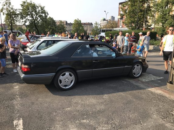 Mercedes c124