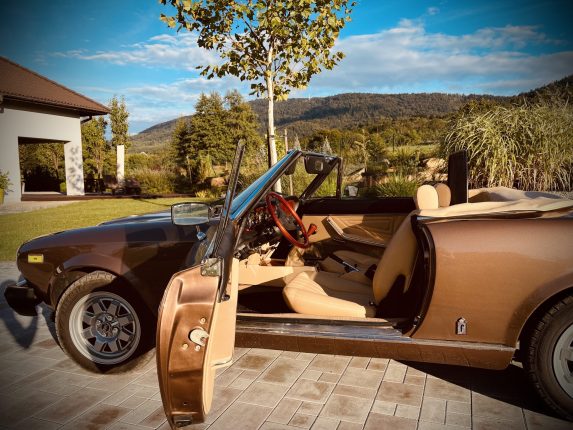 Fiat 124 spider 