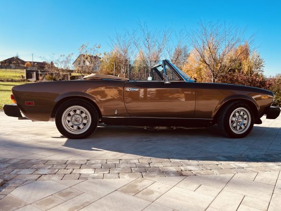 Fiat 124 spider 