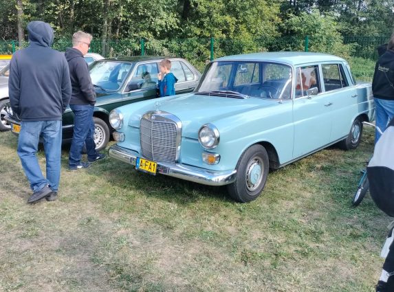 Mercedes-Benz w110 1965