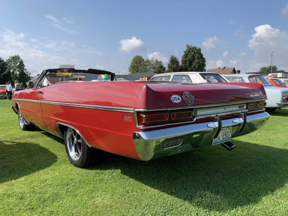Plymouth Fury V