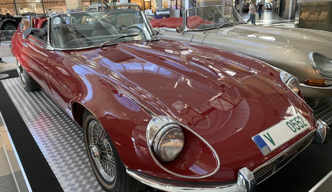 Jaguar E-Type Series III Roadster (1971) – brytyjska ikona stylu i mocy