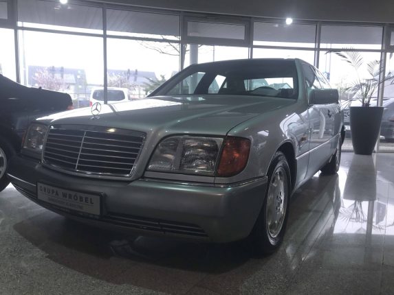 Mercedes-Benz S320 w140