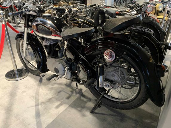Triumph BDG 250L