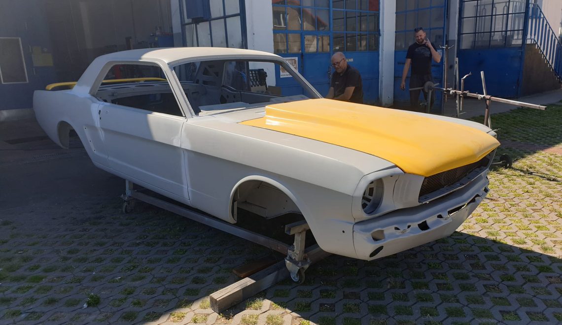 Ford Mustang 1967 po renowacji – indywidualny projekt z unikalnym wykończeniem