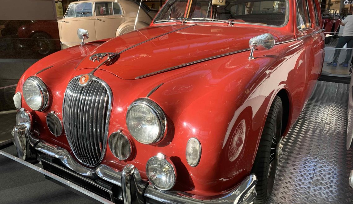 Jaguar Mark I (1955–1959) – klasyk brytyjskiej motoryzacji. Historia, dane techniczne, ciekawostki i ceny