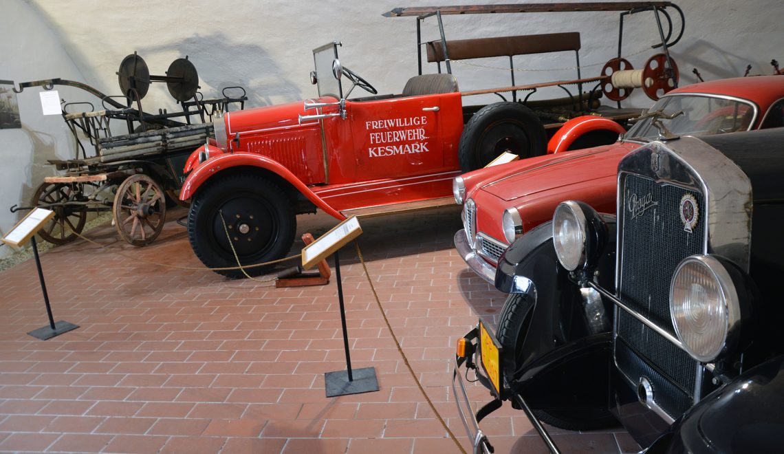 Pojazdy zabytkowe na słowackim zamku